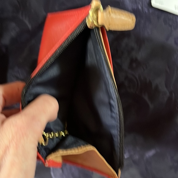 Coach Legacy Multi Color Navy/Red/Tan 🔑 holder. Has 2 pockets in the outside. - Picture 7 of 10